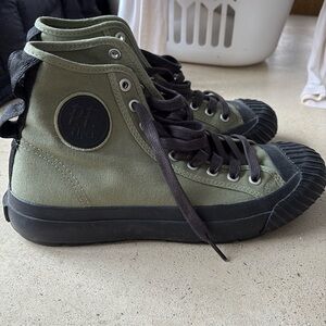 BRAND NEW PF FLYERS
ARMY GREEN